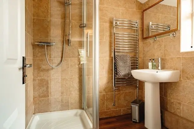Tek Büyük Yataklı Oda, Özel Banyo