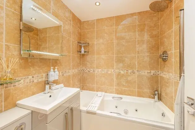 Luxury Tek Büyük Yataklı Oda (Four Poster)