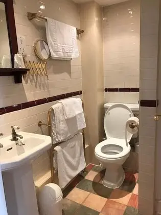 Traditional İki Ayrı Yataklı Oda