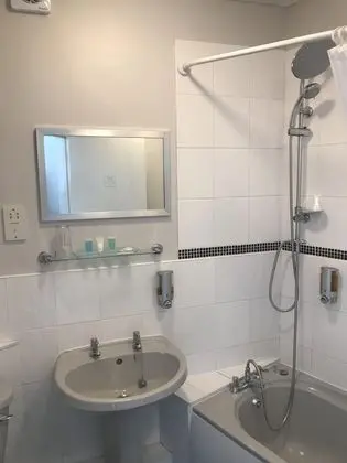 Tek Kişilik Oda, Banyolu/Duşlu