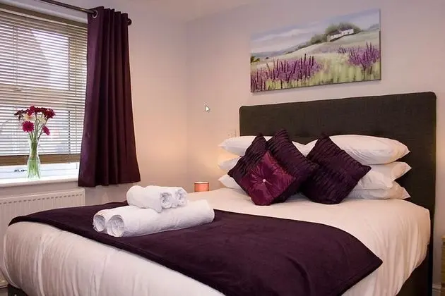 Tek Büyük Yataklı Oda, Banyolu/Duşlu, Zemin Kat