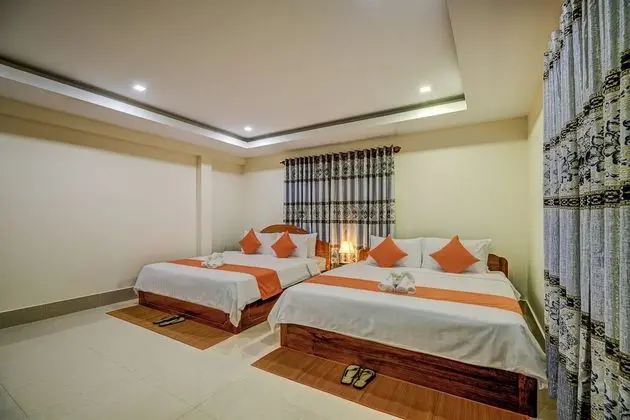 Family Room - 2 Beds for 3 adults