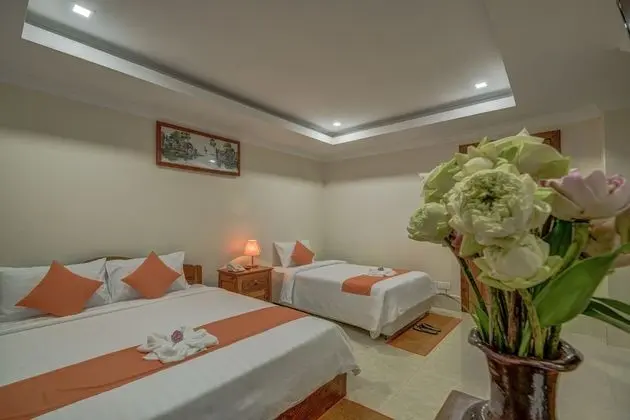 Family Suite - 2 King Beds for 4 adults