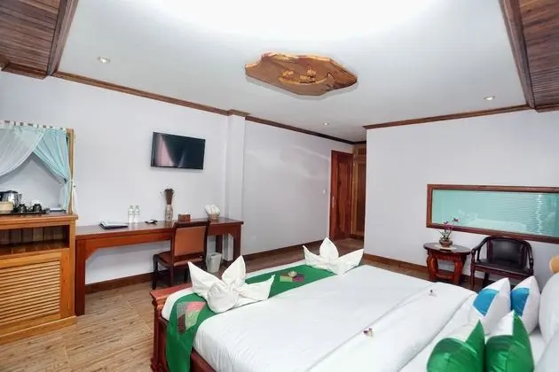 Deluxe Tek Büyük veya İki Ayrı Yataklı Oda, Şehir Manzaralı (Free Pick Up)