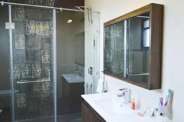 Luxury Tek Büyük Yataklı Oda