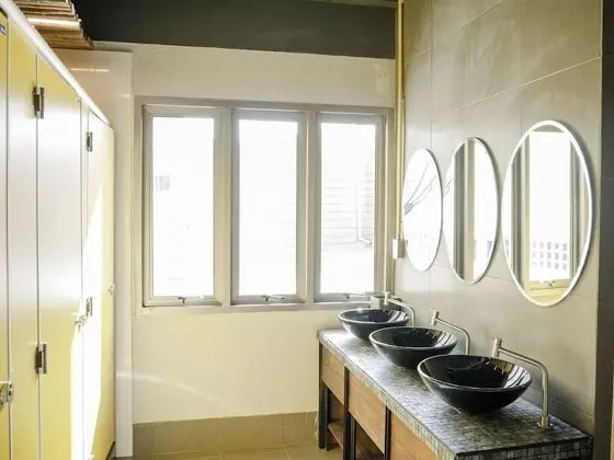 6-Bed Mixed Dormitory