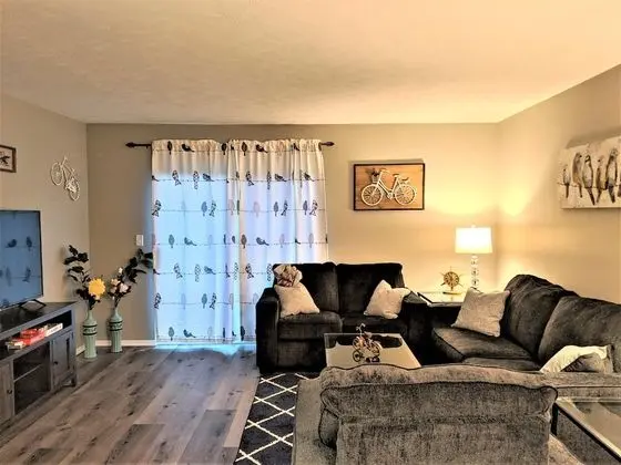 Daire (Whimsy B&B - Ozrark View - POOL - Rem)