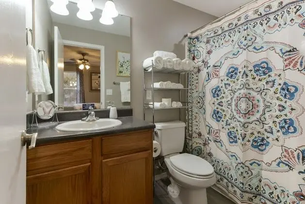 Daire (Whimsy Vibes - Side by side Condo's -)