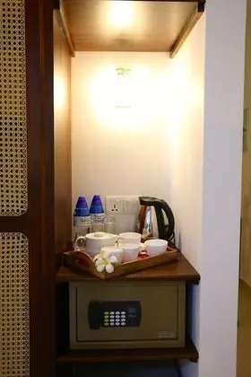 Deluxe Tek Büyük Yataklı Oda, 1 En Büyük (King) Boy Yatak, Balkon, Deniz Manzaralı
