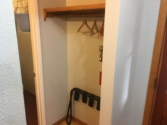 Creekview Kitchenette