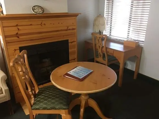 Creekview Kitchenette