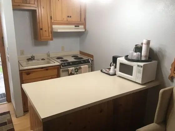 Creekview Kitchenette