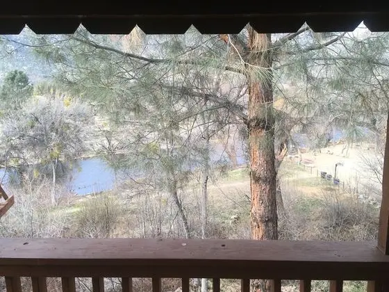 Creekview Kitchenette