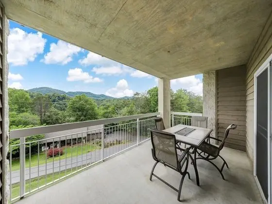 Daire (Whispering Pines 524 - Greenbrier Get)