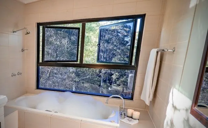 Deluxe Kır Evi, 2 Yatak Odası, 2 Banyolu (Bush Cottage 2 bath)