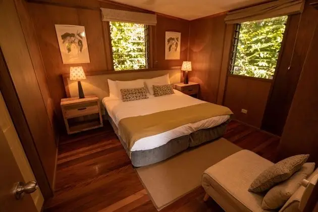 Deluxe Kır Evi, 2 Yatak Odası, 2 Banyolu (Treehaven Cottage)