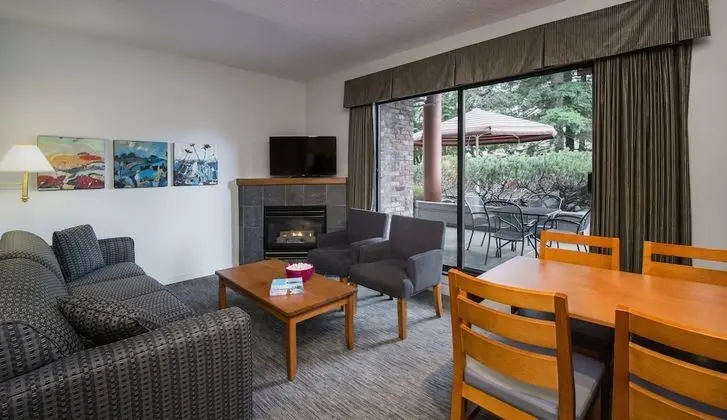 Çatı Katı (Loft), 1 Büyük (Queen) Boy Yatak ve Çekyat