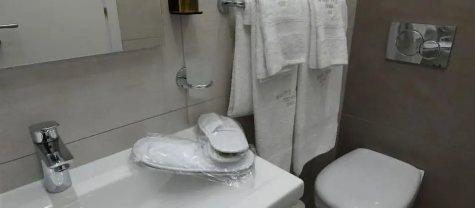 Comfort Tek Büyük veya İki Ayrı Yataklı Oda