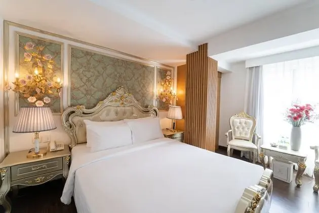 Deluxe Tek Büyük Yataklı Oda (with Window)