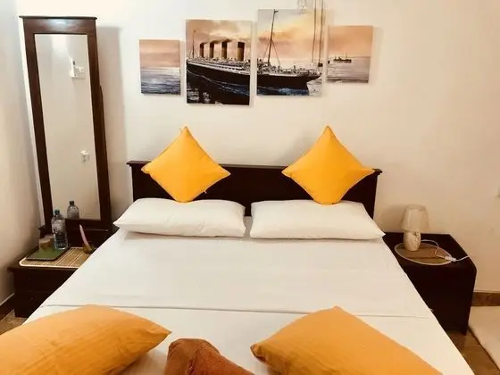 Standard Tek Büyük Yataklı Oda