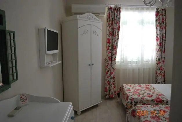 Standart Oda, Kara Manzaralı
