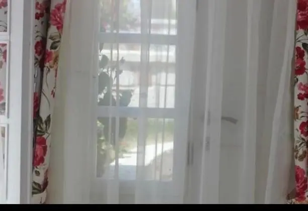 Standart Oda, Kara Manzaralı