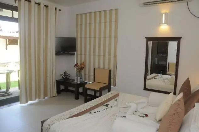 Deluxe Tek Büyük Yataklı Oda, Buzdolabı, Plaj Manzaralı