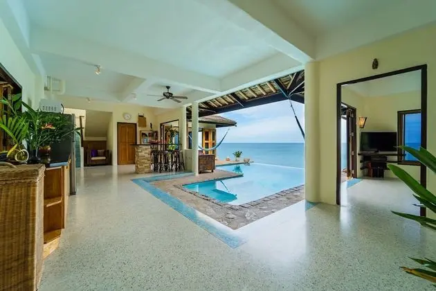 4-Bedroom Luxury Villa