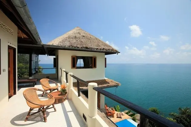 4-Bedroom Luxury Villa