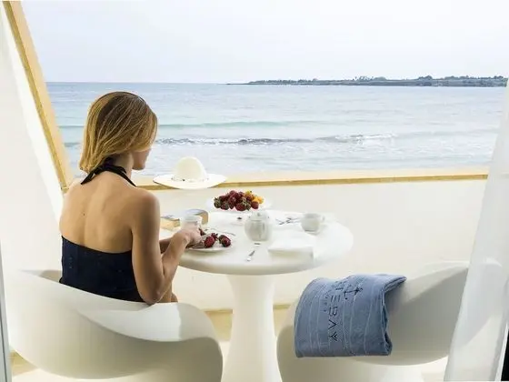Tek Büyük Yataklı Oda, Balkon, Denize Sıfır