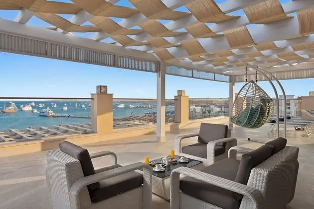 Jacuzzi Suite with Sea View