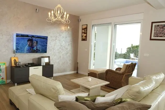 Deluxe Villa