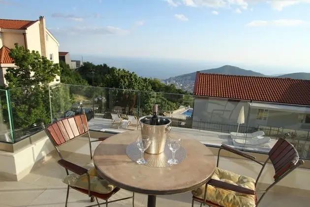 Deluxe Villa