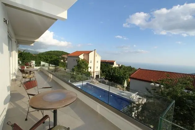 Deluxe Villa