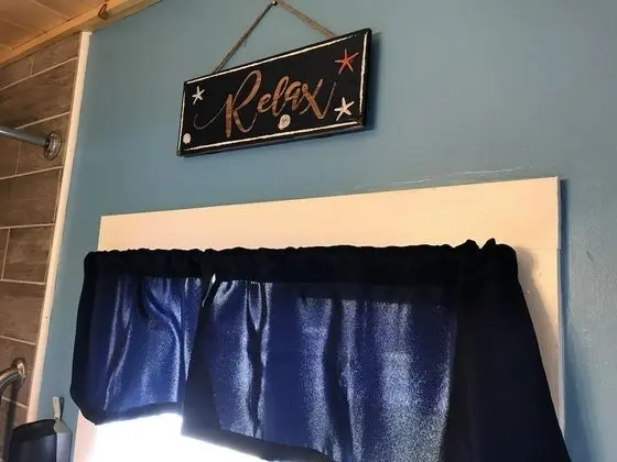 Deluxe Room, 1 King Bed, Accessible, Refrigerator & Microwave