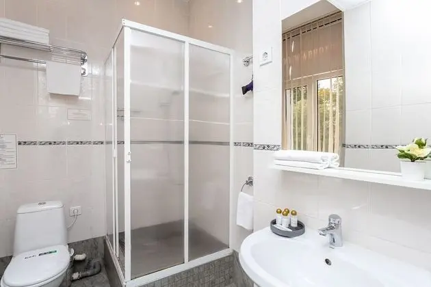 Comfort Tek Büyük Yataklı Oda