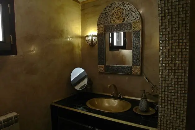 Dört Kişilik Oda, Sigara İçilmez, Şehir Manzaralı