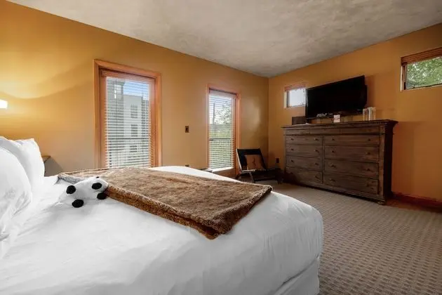 Luxury Çatı Katı Süiti (Penthouse), Birden Çok Yatak