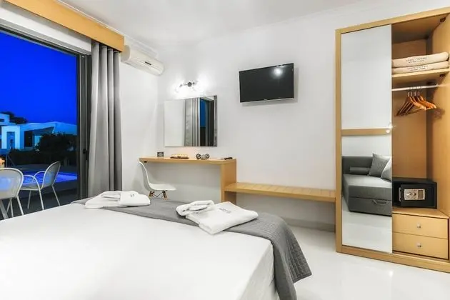Deluxe Stüdyo, Havuz Manzaralı