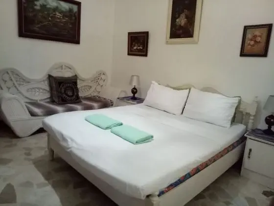 Standard Tek Büyük Yataklı Oda