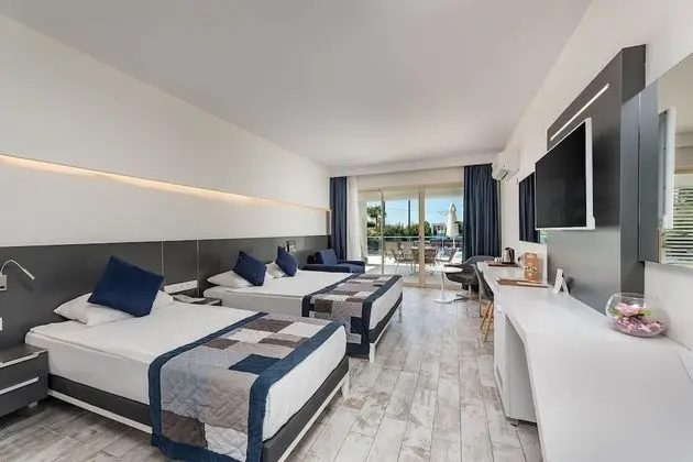 Deluxe Triple Room with Jakuzzi
