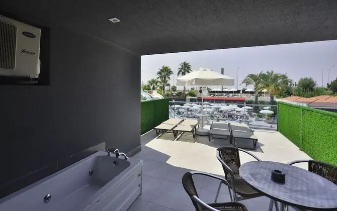 Superior Triple Room with Terrace