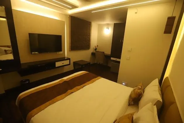 Deluxe Tek Büyük Yataklı Oda