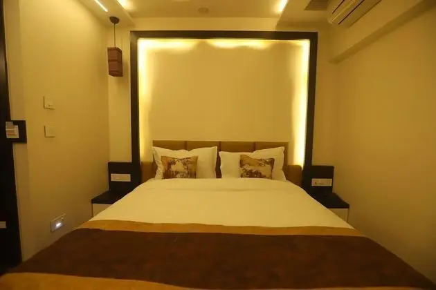Deluxe Tek Büyük Yataklı Oda