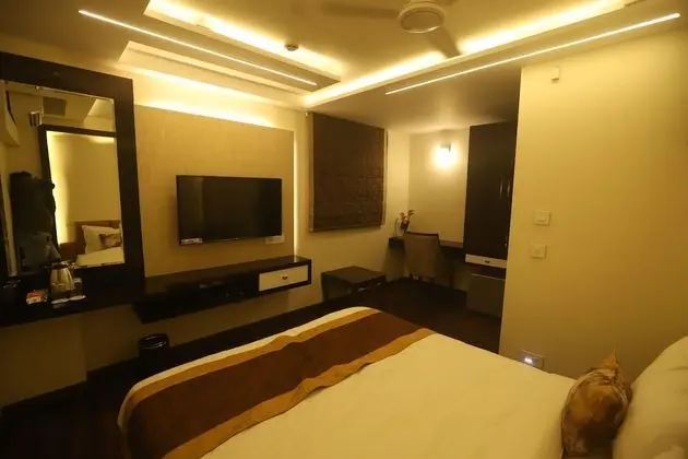 Deluxe Tek Büyük Yataklı Oda