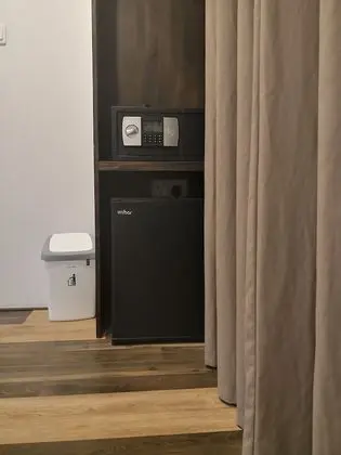 Superior Tek Büyük Yataklı Oda, Balkon, Kısmi Deniz Manzarası