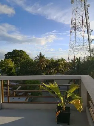 Superior Tek Büyük Yataklı Oda, Balkon, Kısmi Deniz Manzarası