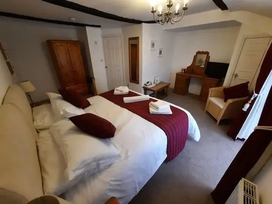 Tek Büyük veya İki Ayrı Yataklı Oda (Room 3)