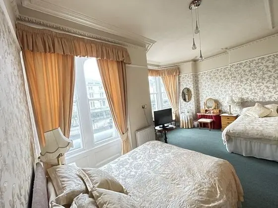Üç Kişilik Oda, Özel Banyo, Deniz Manzaralı