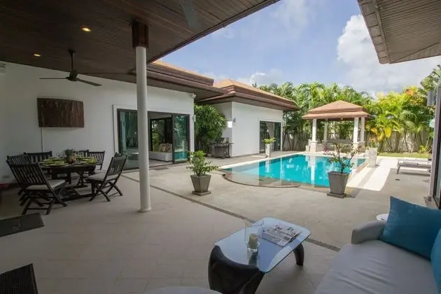 3 Bedrooms Pool Villa